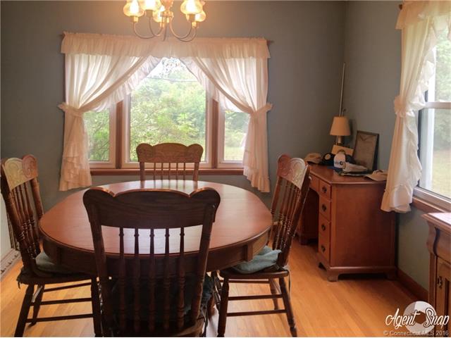 74 Fitchville Rd, Bozrah, CT 06334