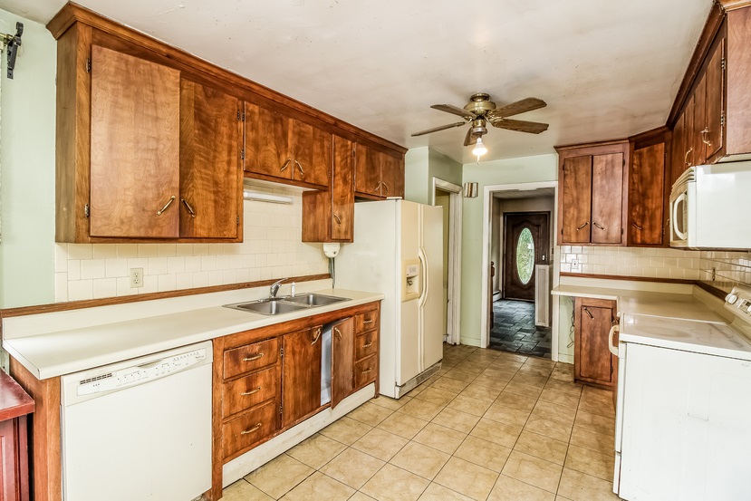 1 Richard Rd, Gales Ferry, CT 06335