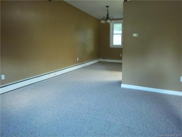 8 Carriage Trl, Ledyard, CT 06339