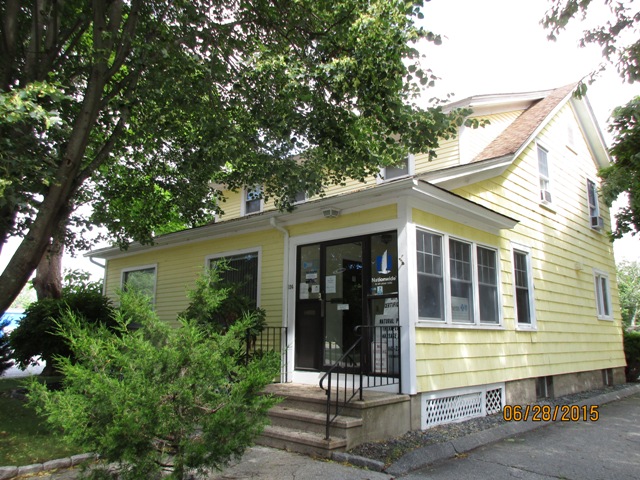 124 Fort Hill Rd, Groton, CT 06340