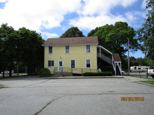 124 Fort Hill Rd, Groton, CT 06340