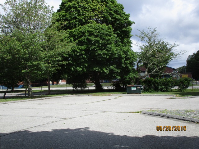 124 Fort Hill Rd, Groton, CT 06340