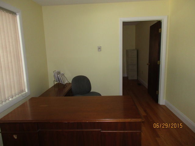 124 Fort Hill Rd, Groton, CT 06340
