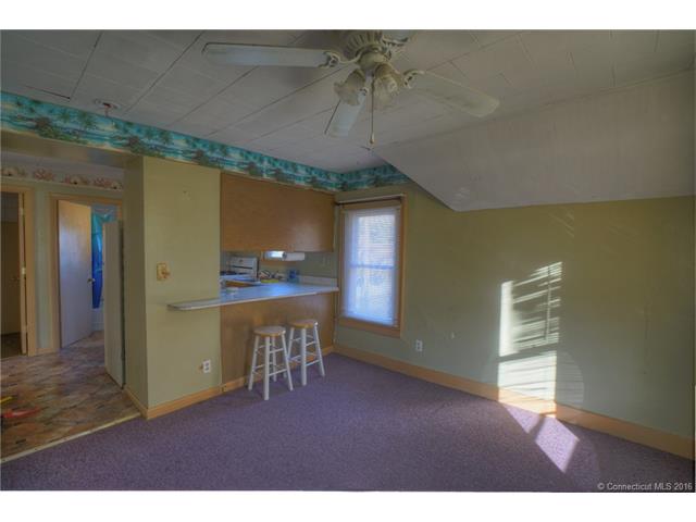 210 Mitchell St, Groton, CT 06340