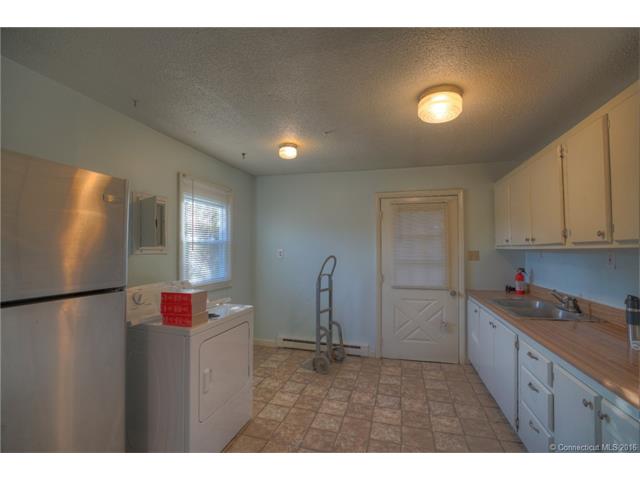 28 Flint Ct, Groton, CT 06340