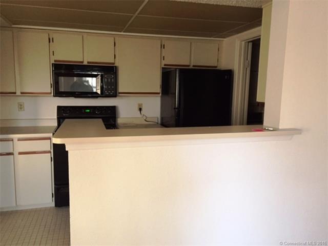 41 Crown Knoll Court, Groton, CT 06340