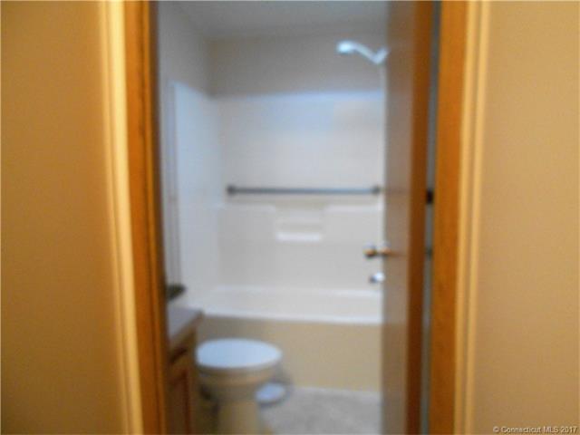 124 B St, Groton, CT 06340