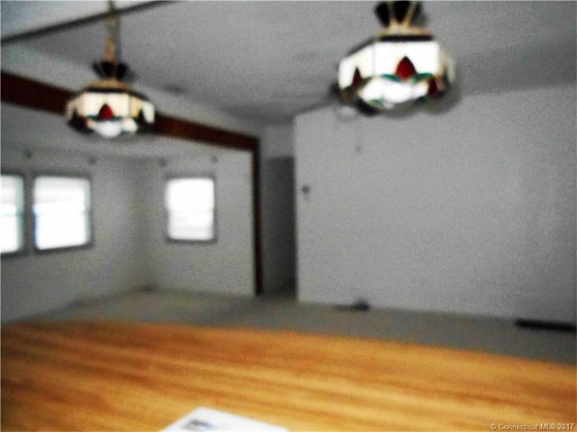 27 D St, Groton, CT 06340