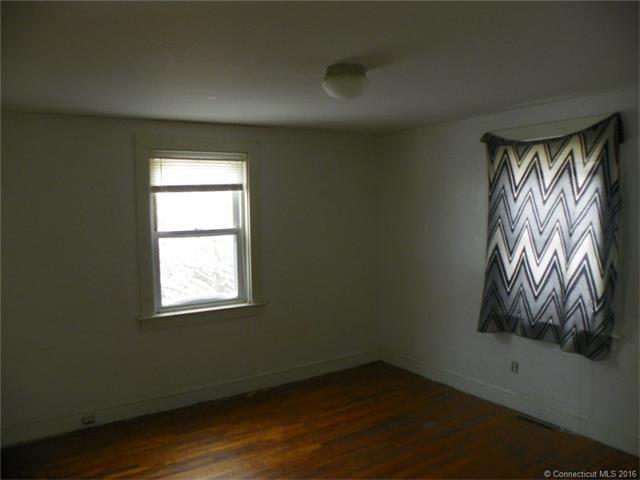 23 Cutler St, Groton, CT 06340