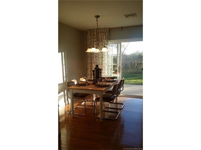 279Bridge St #9, Groton, CT 06340