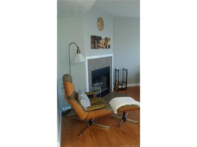 279Bridge St #9, Groton, CT 06340