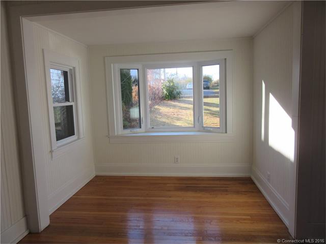 80 Brandegee Ave, Groton, CT 06340
