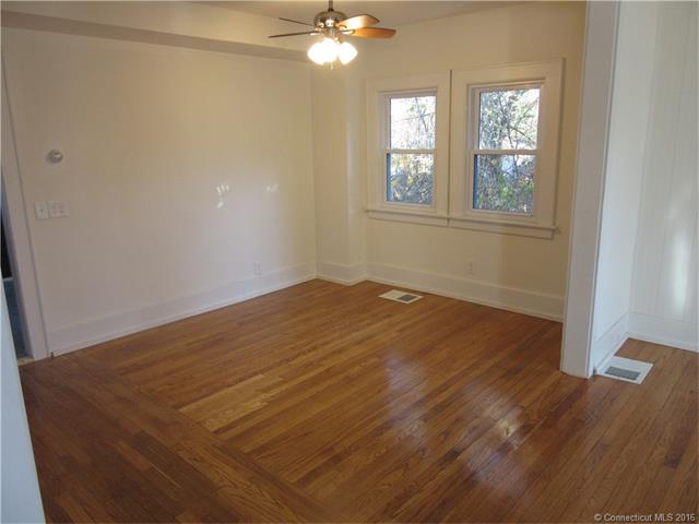 80 Brandegee Ave, Groton, CT 06340