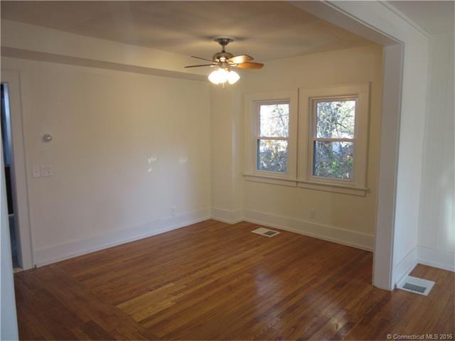80 Brandegee Ave, Groton, CT 06340