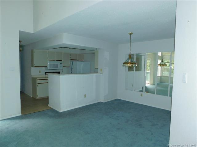 120 Spyglass Cir, Groton, CT 06340