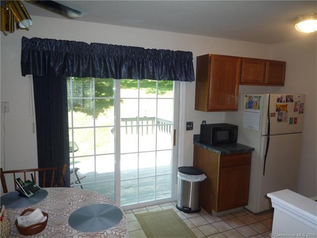 62 Thames Height Ln, Groton, CT 06340