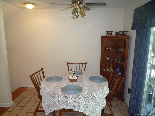 62 Thames Height Ln, Groton, CT 06340