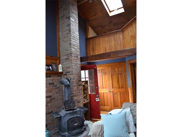197 Baker Avenue Ext, Groton, CT 06340