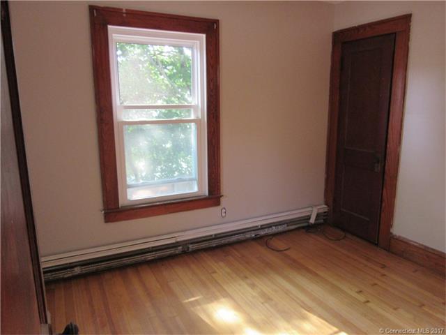 99 Poquonnock Rd, Groton, CT 06340
