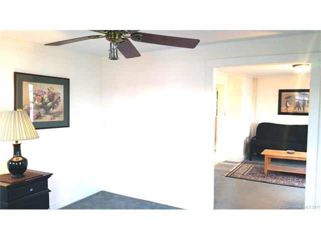 38 Hamilton Ave, Groton, CT 06340
