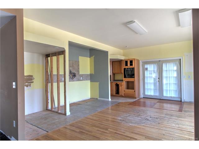 1 Brown, Griswold, CT 06351