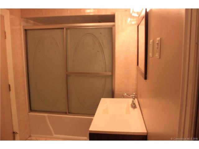 13Elm St, Griswold, CT 06351