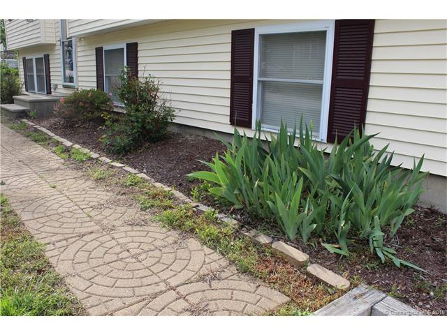 20 Central Ave, Griswold, CT 06351