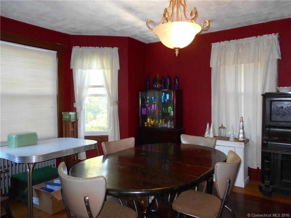 128 Slater Ave, Griswold, CT 06351