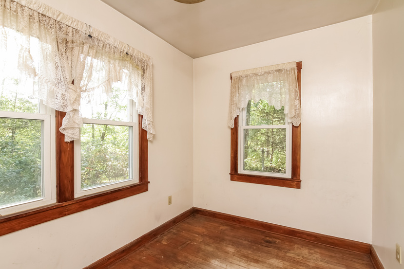 193 Starkweather Rd, Moosup, CT 06354