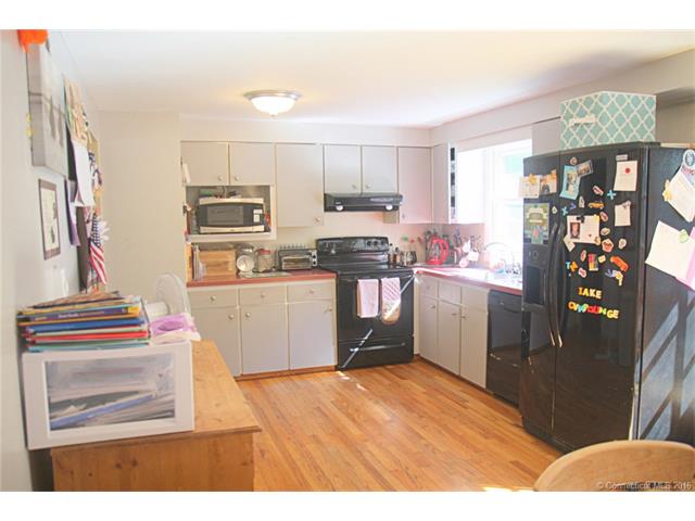 158 Lambtown Rd, Groton, CT 06355