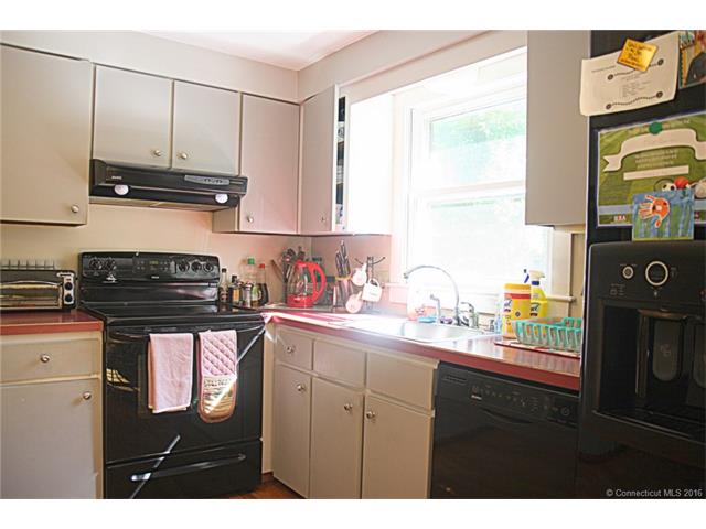 158 Lambtown Rd, Groton, CT 06355