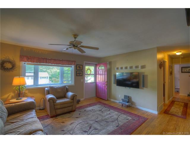 24 Bern Ct, Groton, CT 06355