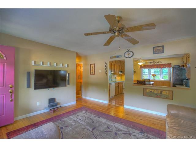 24 Bern Ct, Groton, CT 06355
