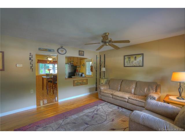 24 Bern Ct, Groton, CT 06355