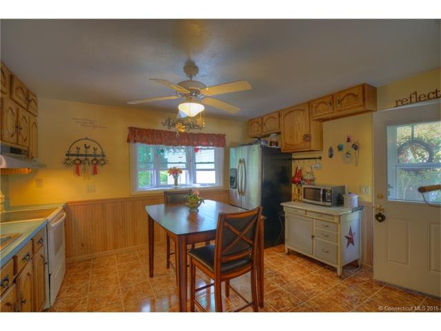 24 Bern Ct, Groton, CT 06355