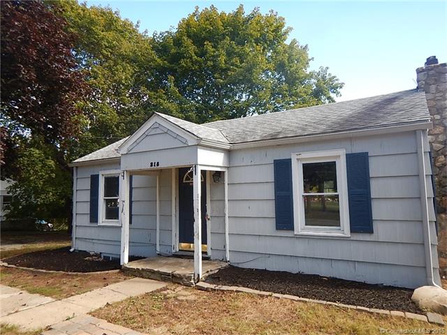218 W Main St, E Lyme, CT 06357
