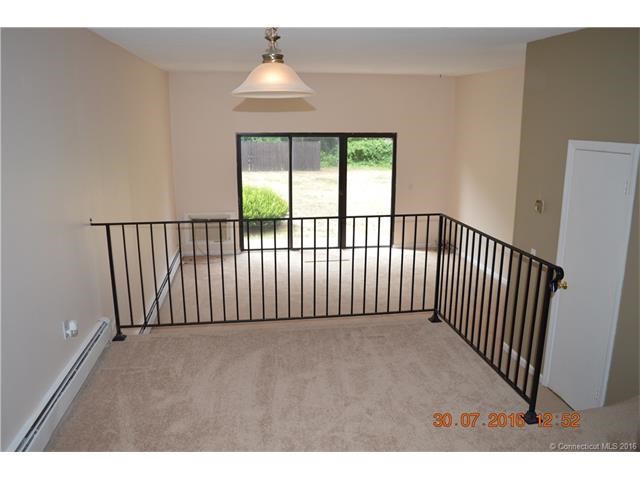 11King Arthur Dr #1D, E Lyme, CT 06357