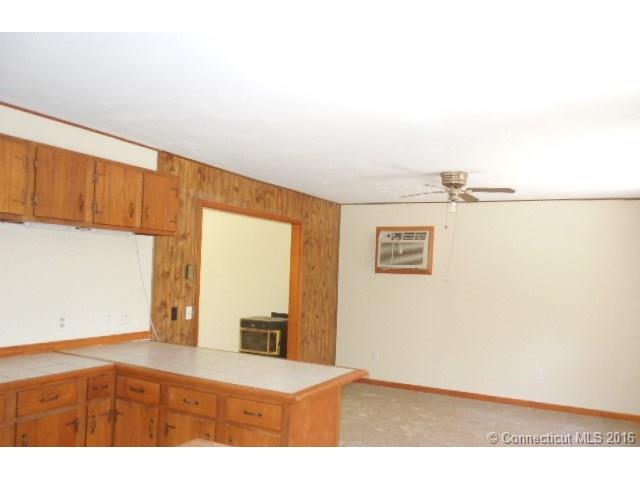 94 Stillman Rd, N Stonington, CT 06359
