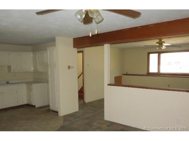 94 Stillman Rd, N Stonington, CT 06359