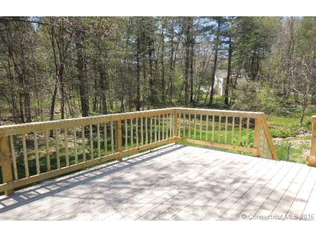 94 Stillman Rd, N Stonington, CT 06359