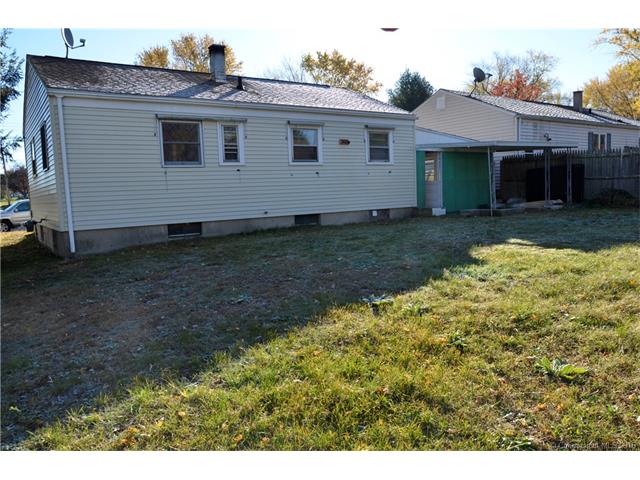 4 Settlers Dr, Norwich, CT 06360