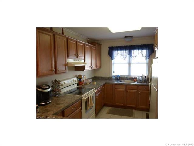 527 Thames St, Norwich, CT 06360