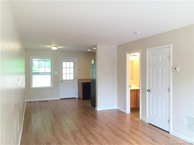 6Woods Drive #64, Norwich, CT 06360