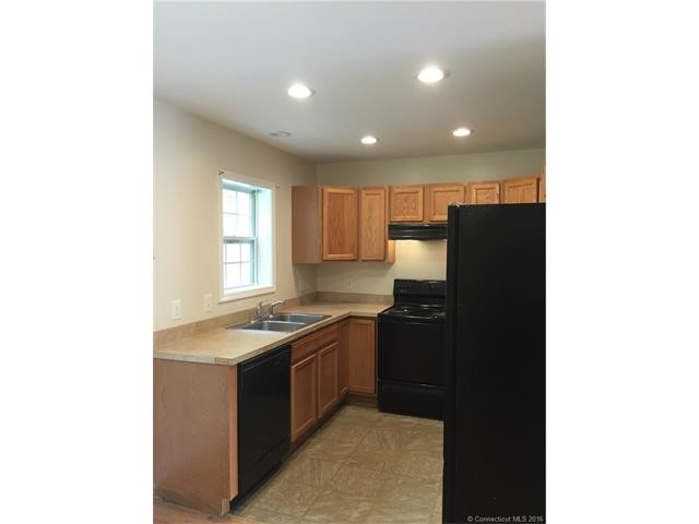 6Woods Drive #64, Norwich, CT 06360