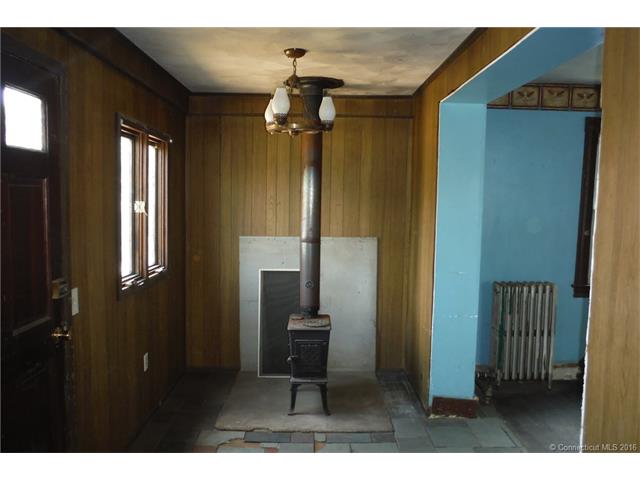 748 North Main St, Norwich, CT 06360
