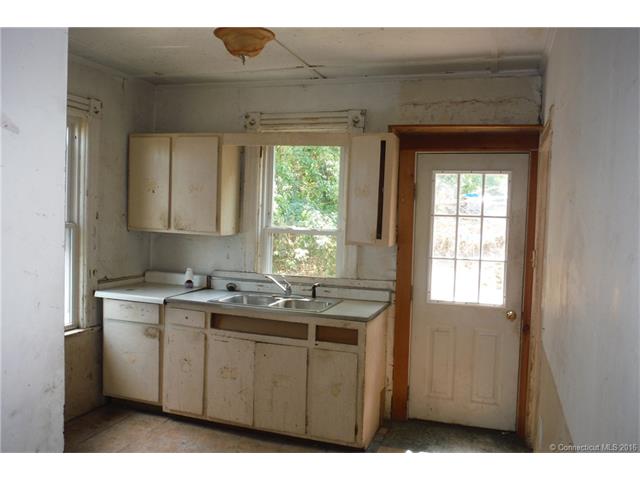 748 North Main St, Norwich, CT 06360