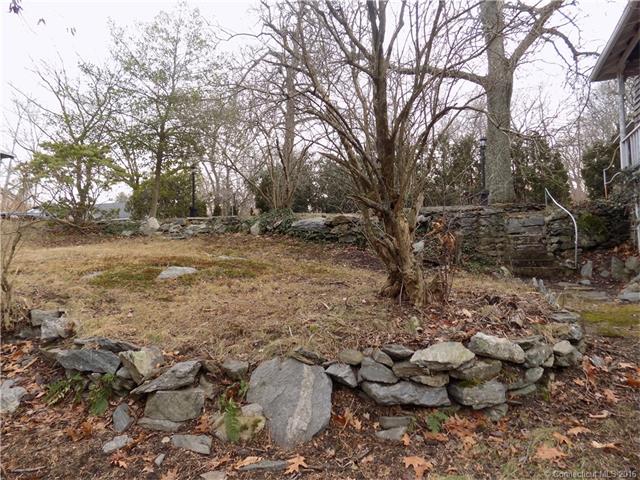 63 Otrobando Ave, Norwich, CT 06360