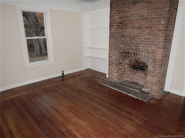 76 Beech Dr, Norwich, CT 06360