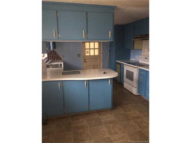 21 Ford Ave, Norwich, CT 06360