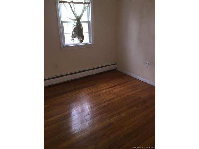 21 Ford Ave, Norwich, CT 06360